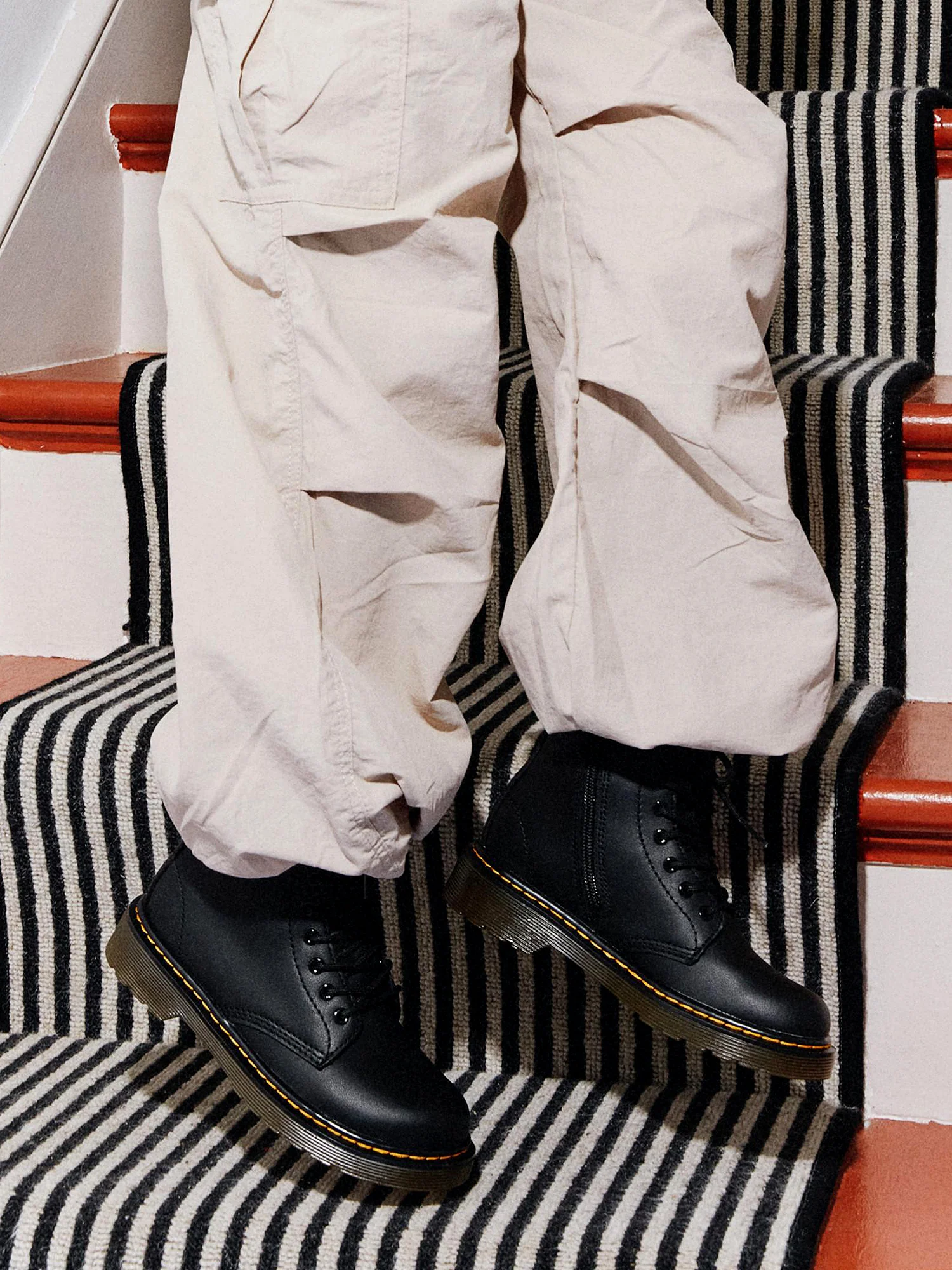 DR MARTENS KIDS 1460 JUNIOR SOFTY BOOTS - Image 4