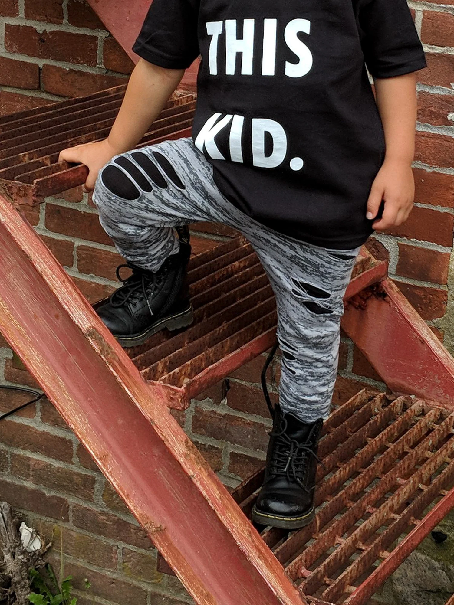 KIDS DR MARTENS 1460 TODDLER BOOTS - Image 4