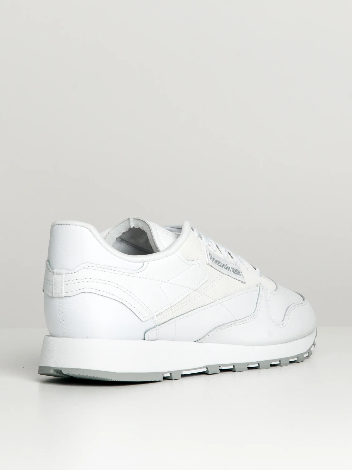 MENS REEBOK CLASSIC LEATHER SNEAKERS - CLEARANCE - Image 3