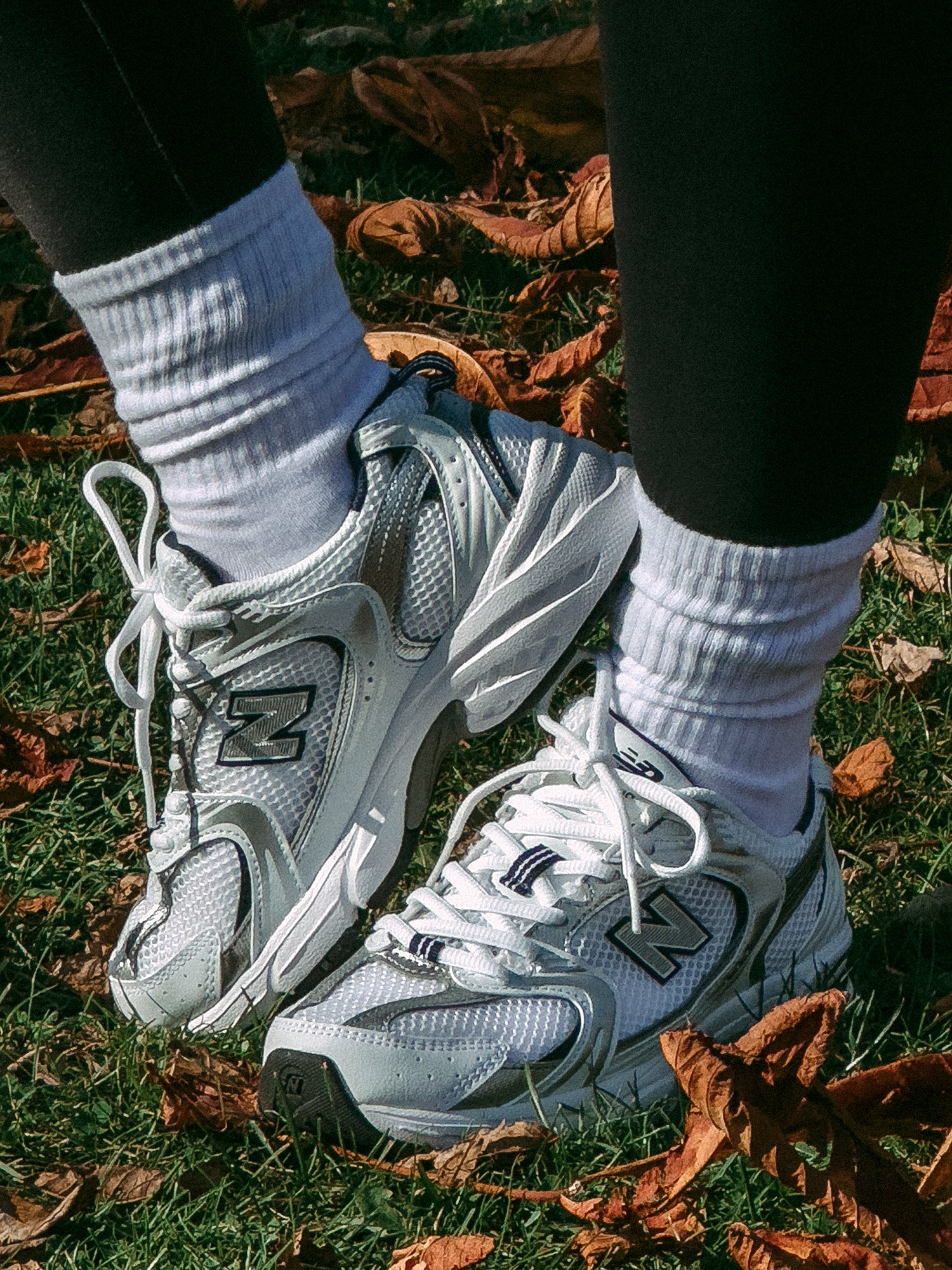 WOMENS NEW BALANCE 530 SNEAKER - WHITE/INDIGO - Image 6